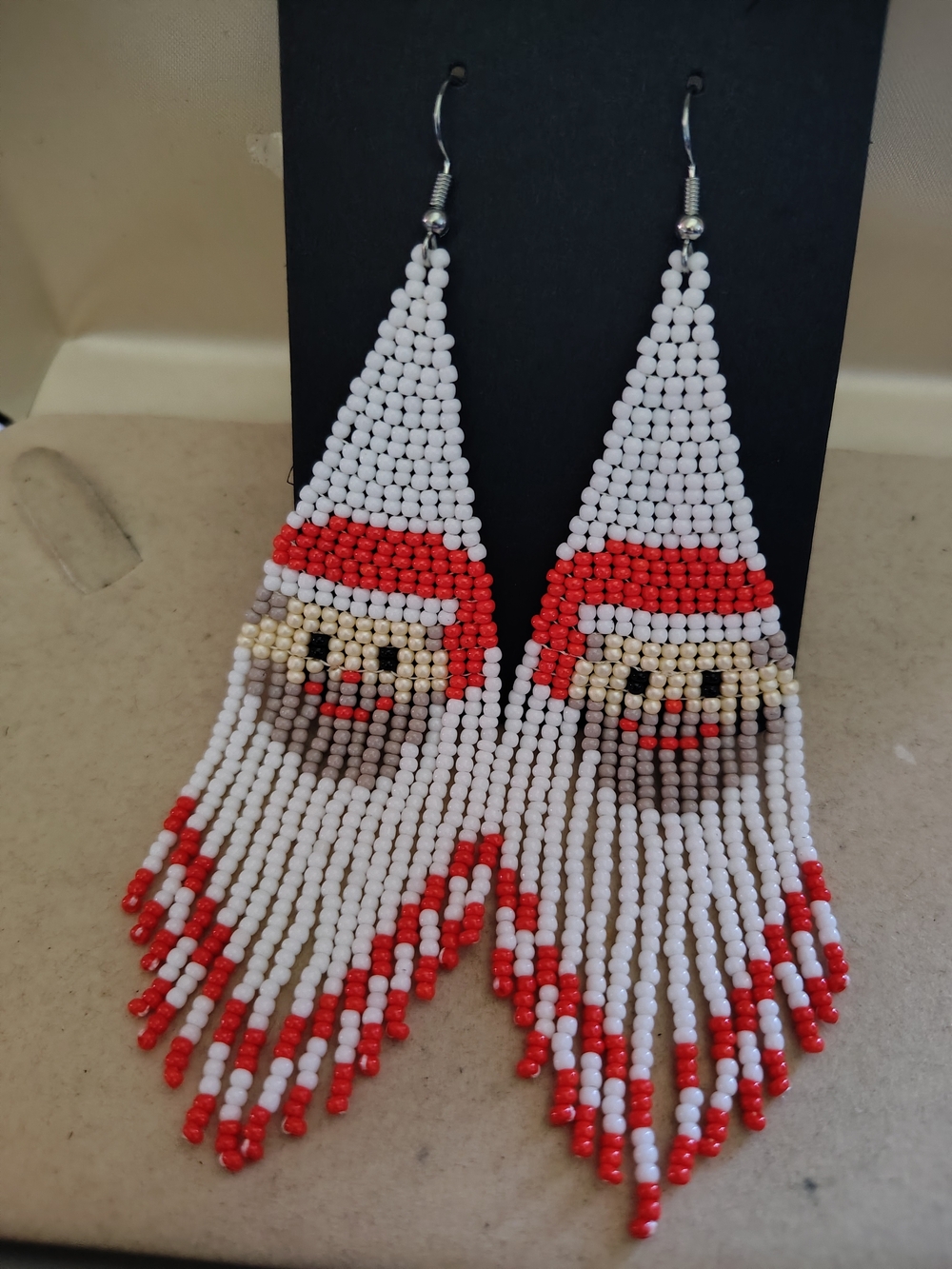 🎄🎁 New Handmade Beaded Santa Fringe Earrings 🎄🎁